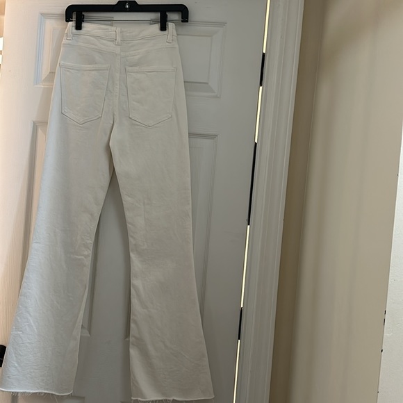 Zara white high rise flared jeans Sz 2 - Picture 3 of 9